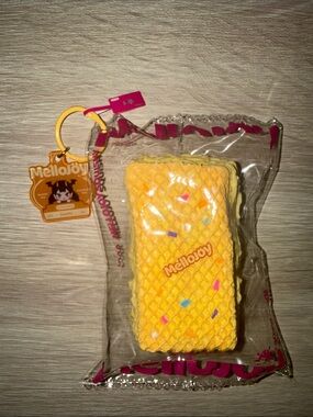 MELLOJOY Yellow Waffle with Sprinkles